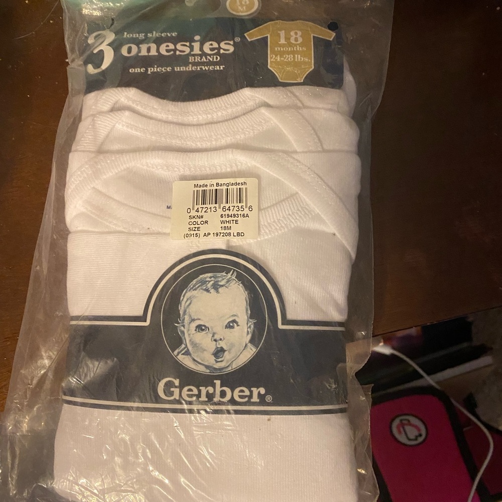Gerber baby onesies three pack 18 months